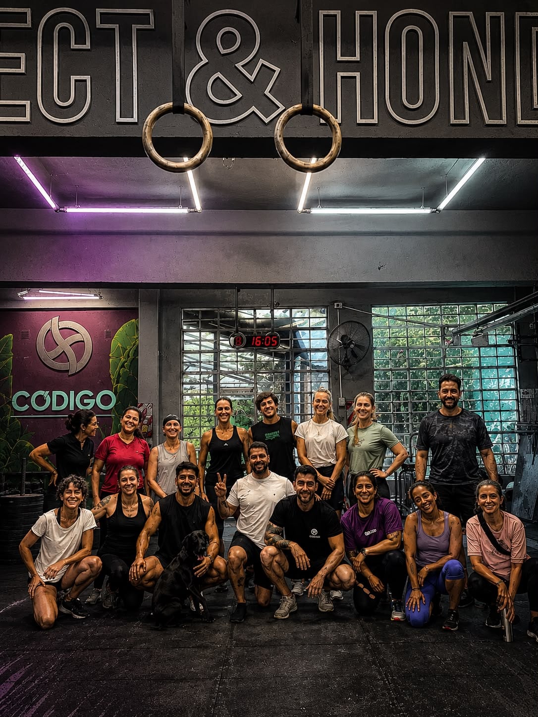 Grupo de la comunidad CÓDIGO después de entrenar